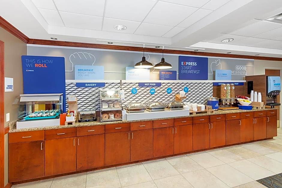 Holiday Inn Express Hotel & Suites Hampton South-Seabrook By IHG