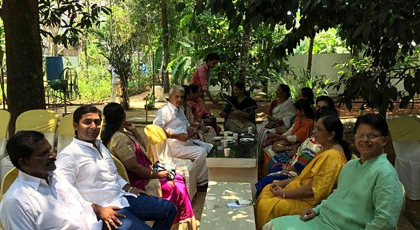 Palmgrove service villa