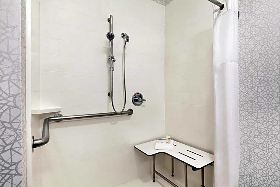 Hampton Inn By Hilton Tracy CA