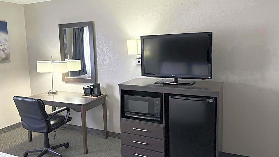 Magnuson Grand Pioneer & Suites