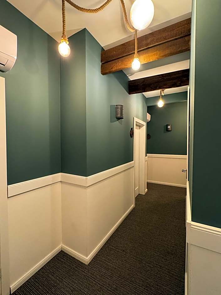 Apple Economy Hotel