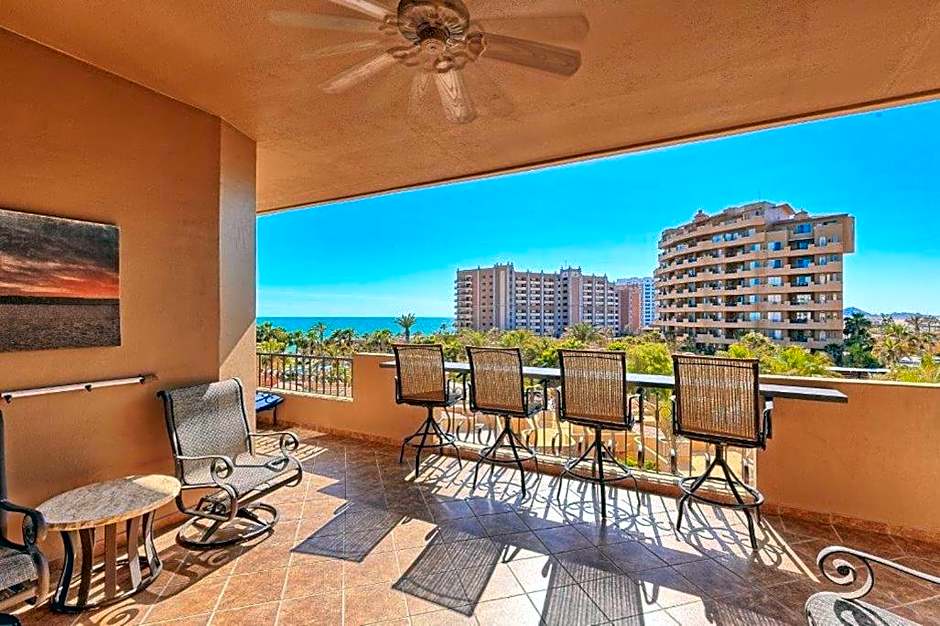 Bella Sirena 305-A - Elegant Oceanview Condo on Beachfront Resort
