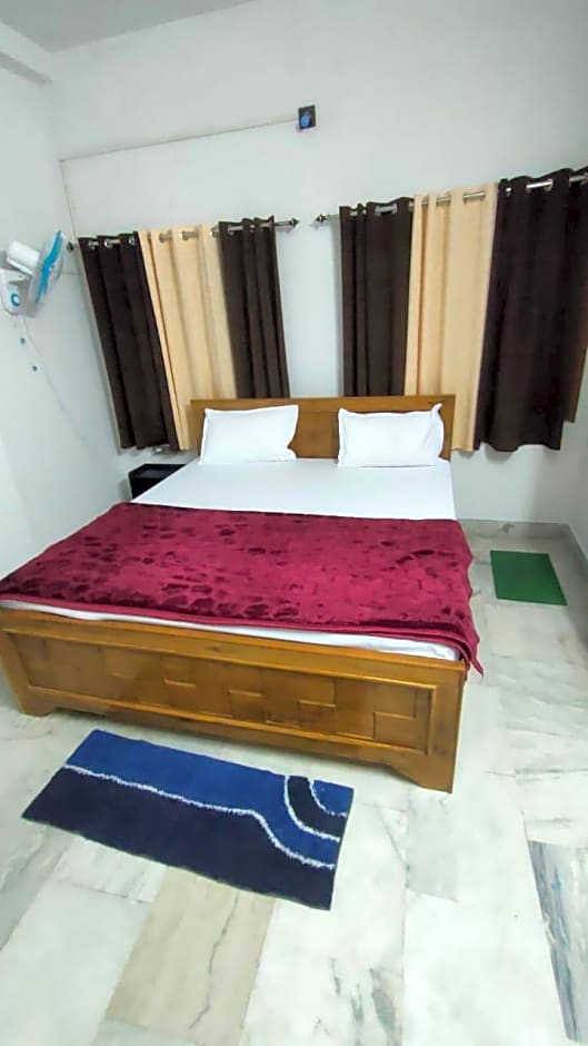 HOTEL THE APARNA RESIDENCY