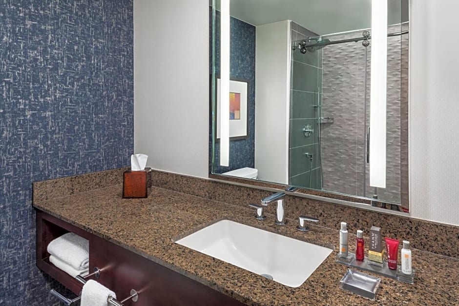 Lancaster Marriott At Penn Square