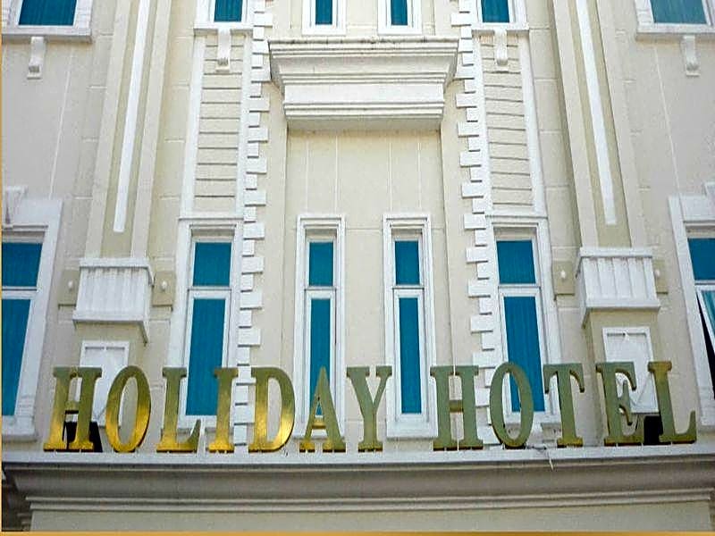 Holiday Hotel