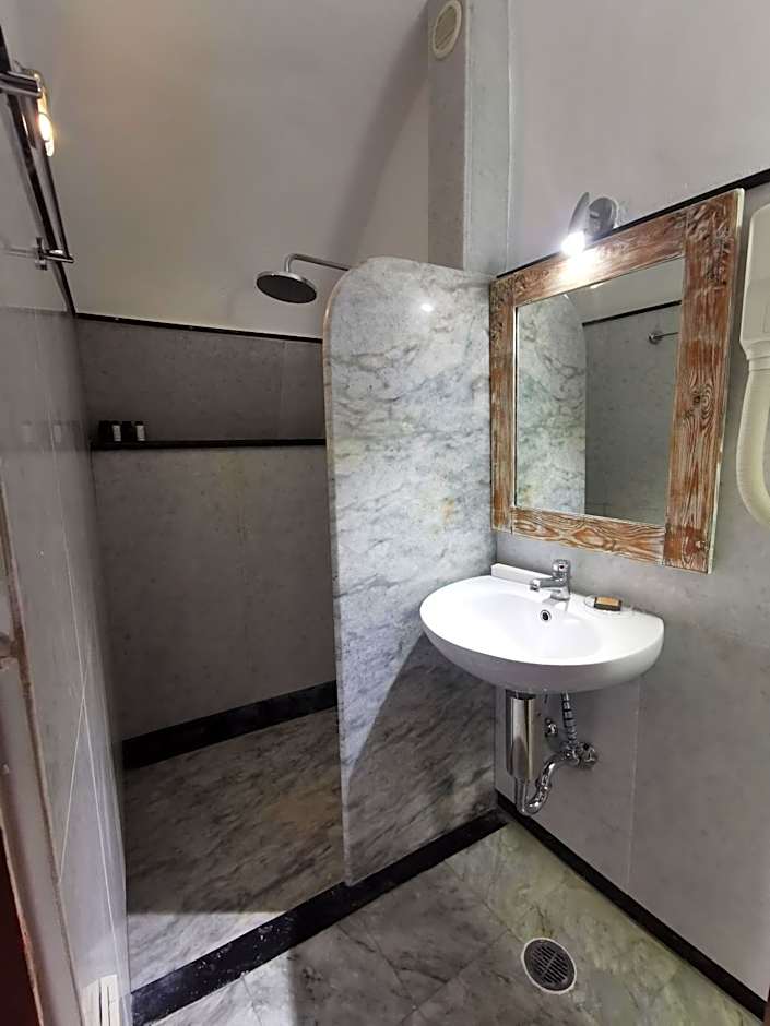 Zenith Blue Traditional Houses