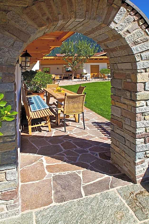 Landhotel Rauchenwalderhof