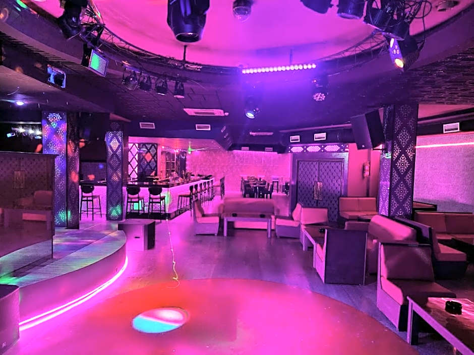 El Oumnia Puerto & Spa