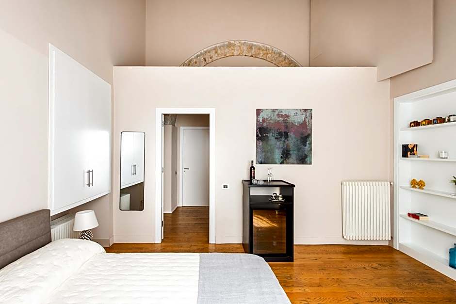 Moncada Suites & Apartments