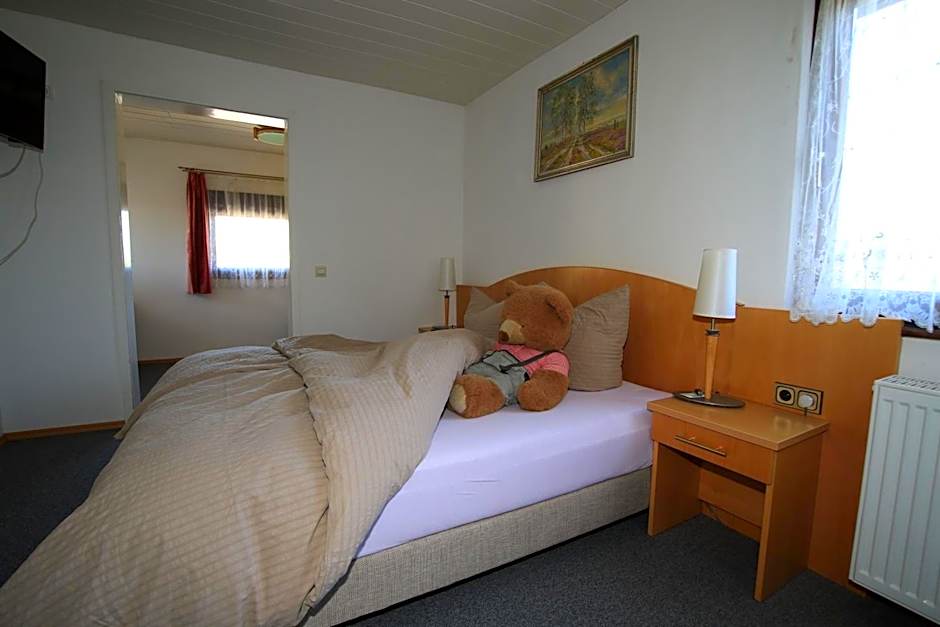 Hotel-Pension-Waldblick