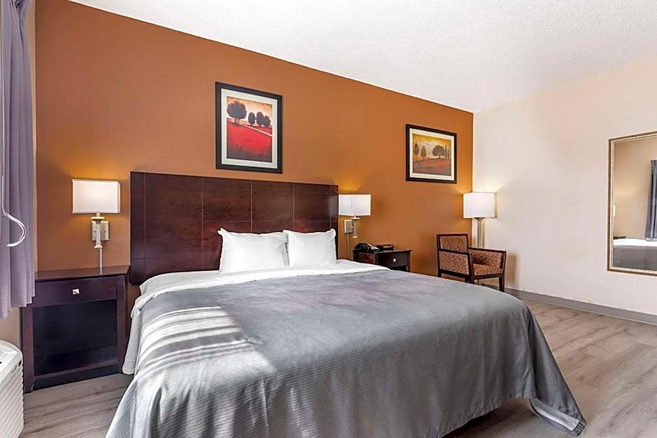 Quality Inn & Suites Wichita Falls I-44