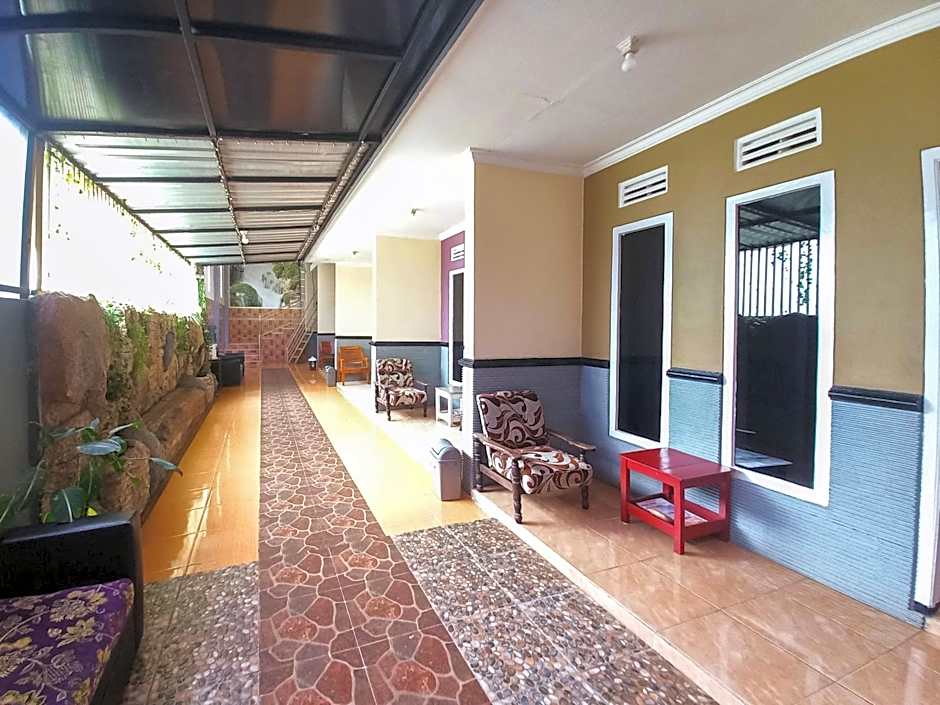 Lancar Homestay Syariah near BNS Mitra RedDoorz