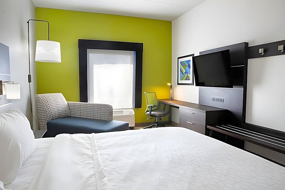 Holiday Inn Express Hotel & Suites Dayton-Huber Heights By IHG