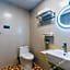 Yimi Hotel (Guangzhou East Lake subway station  Pearl River night tour Terminal)