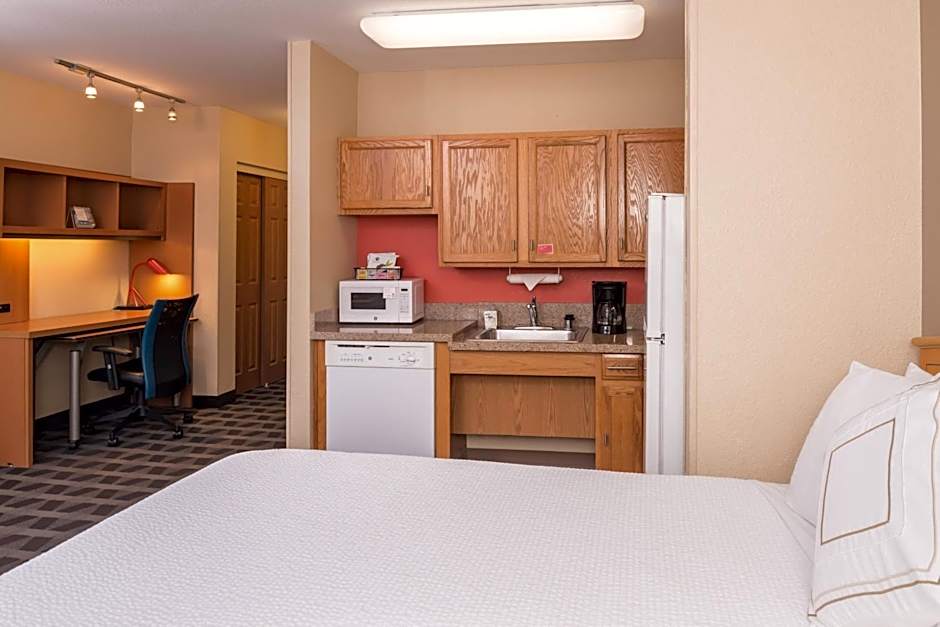 TownePlace Suites by Marriott Anaheim Maingate Near Angel Stadium