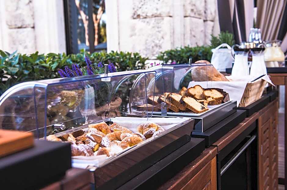 TH Roma - Carpegna Palace