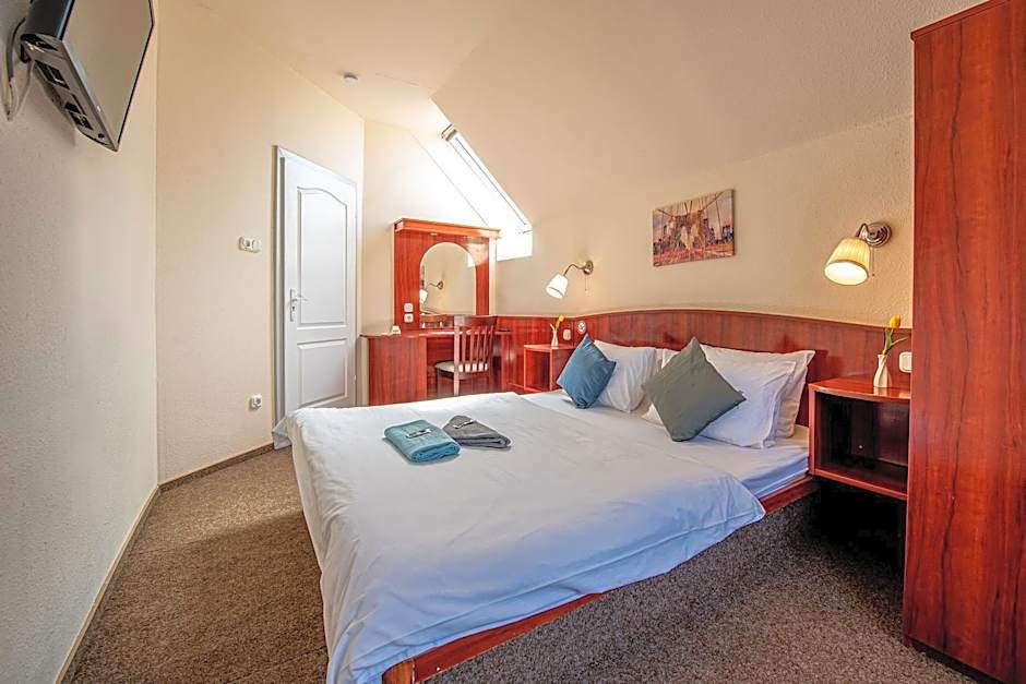 Korona Panzio Budapest