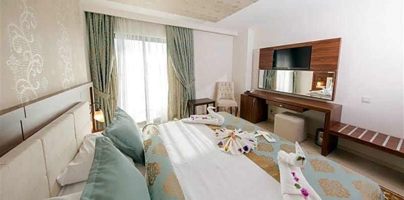 Maya World Park Adult Only +15