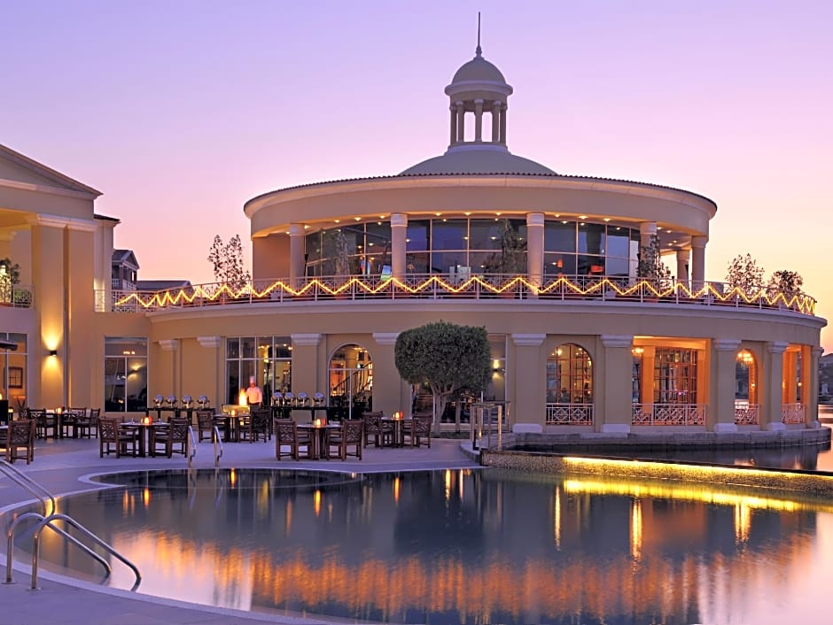 Millennium Lakeview Hotel