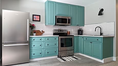 Triangle Mountain Suite