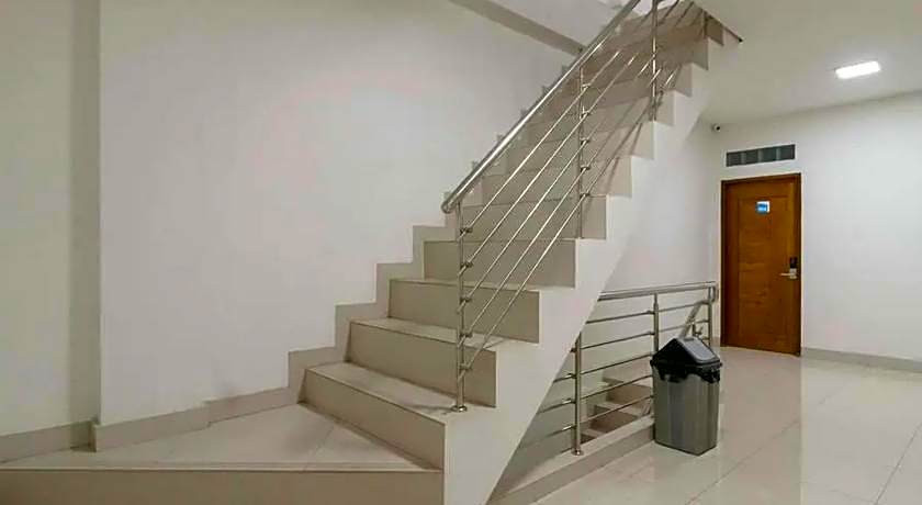 RedDoorz Plus @ Cemara Asri Medan