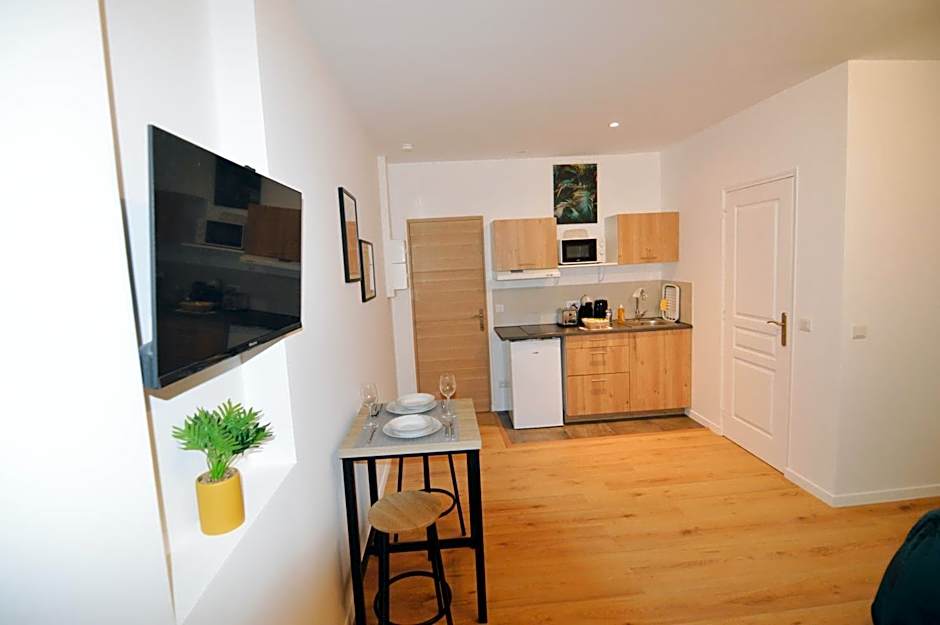 Studios Lsquare Residence AFPA