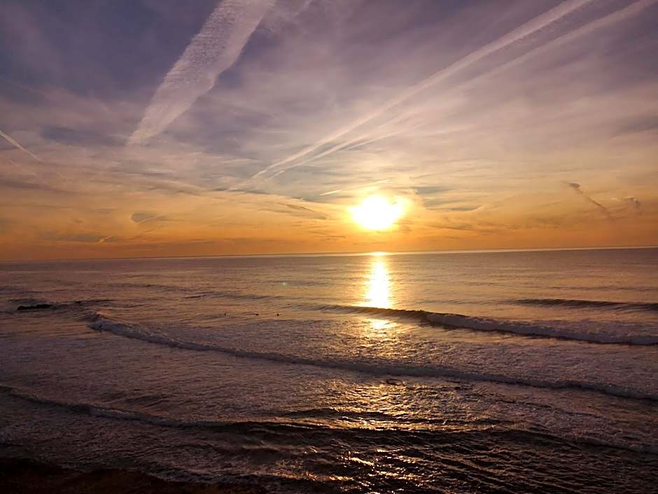 Family Surf Home - Bungalows