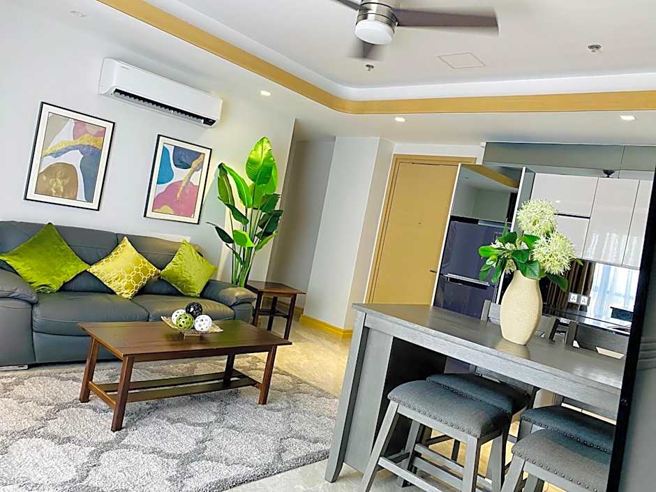 Walking Street Condo Beautiful 1 king bedroom