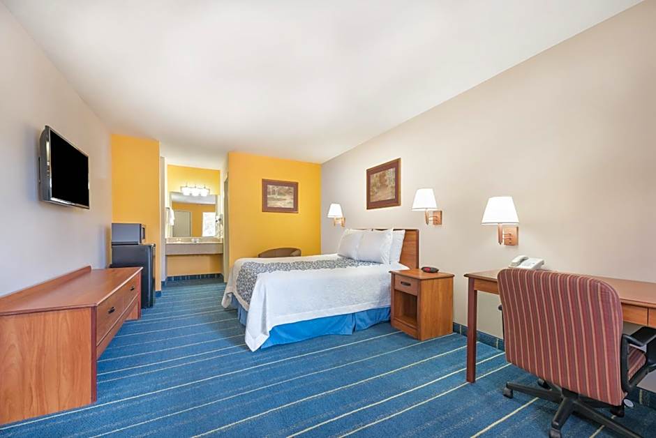 Days Inn by Wyndham Bryan College Station