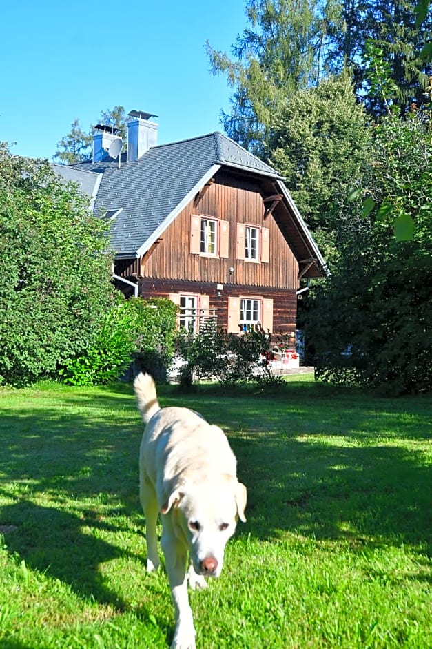 Naturforsthaus Eddas Zimmer für Hunde - und naturverbundene Menschen