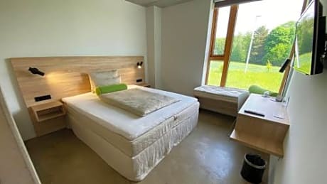 Premium Single Room King Size