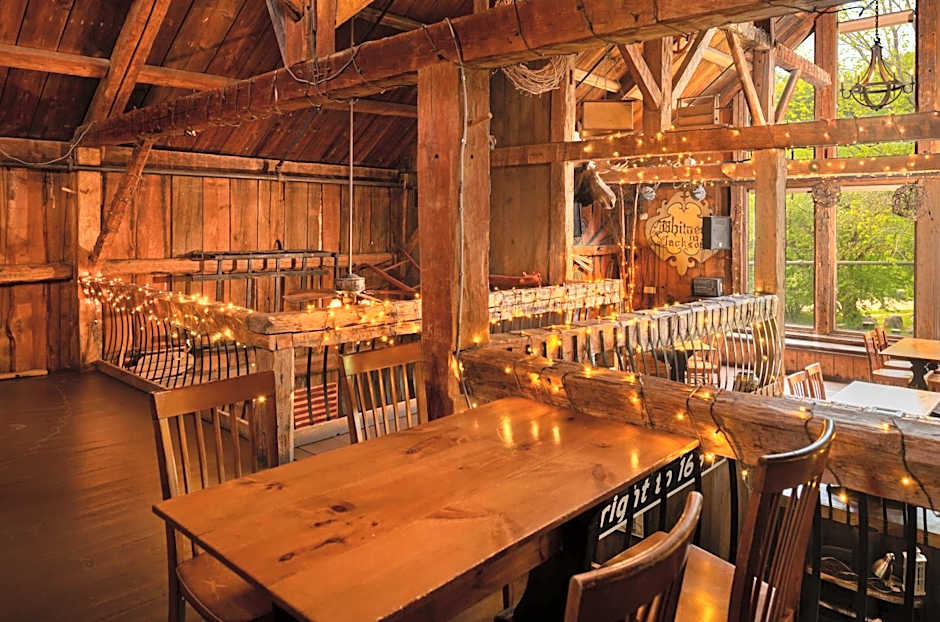 Whitney's Inn
