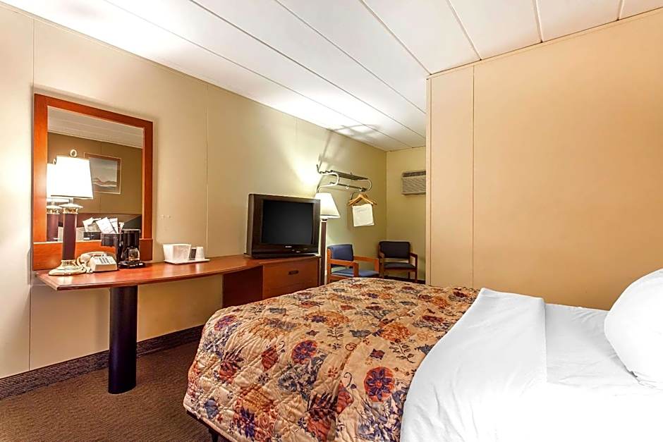 Rodeway Inn North