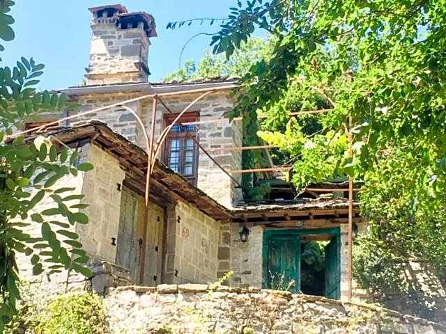 Saxonis Houses & Saxonis Villa