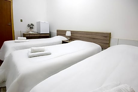 STANDARD TRIPLE CAPACITY 01