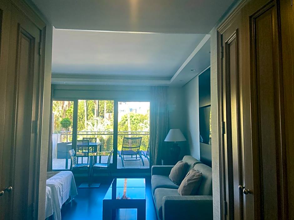 ArtPlatinum SUITES&APARTMENTS