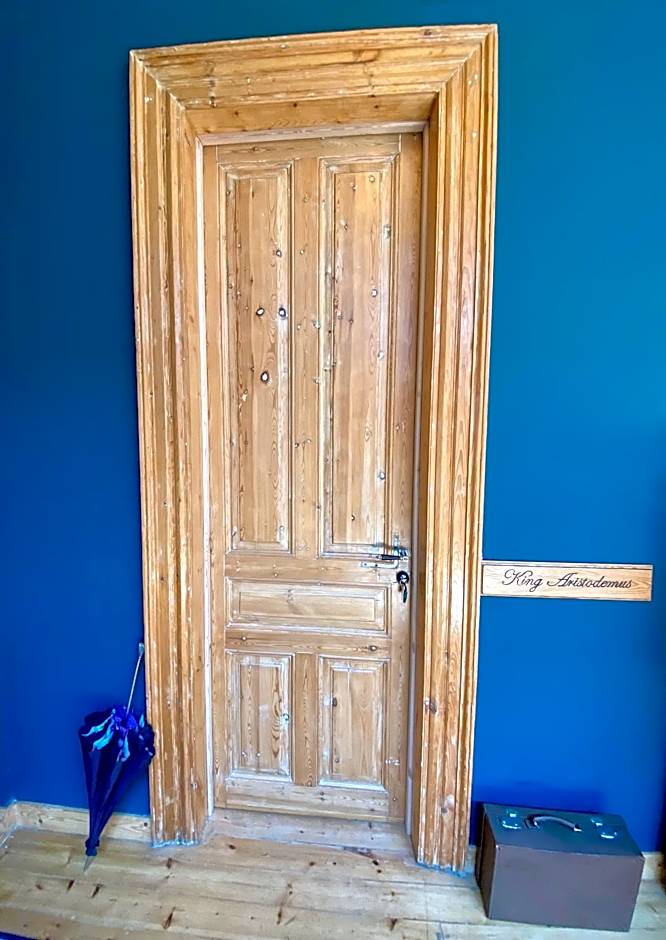 VASILIKON Hotel 1888 the past is present HISTORICAL PRESERVATION MONUMENT