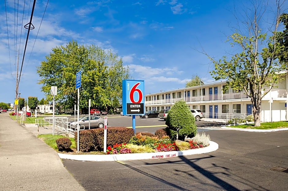 Motel 6-Tacoma, WA - Fife