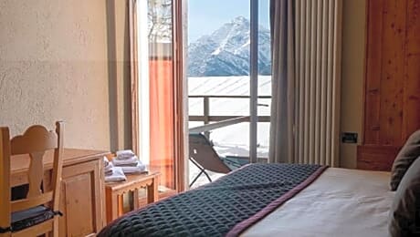 Comfort Double or Twin Room with Terrace and Mountain View