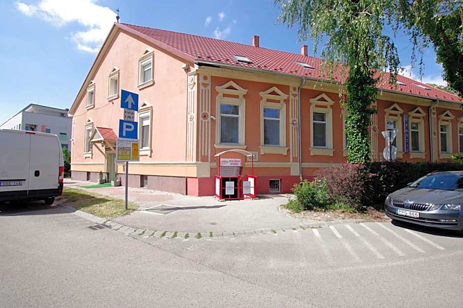 Fehér Hajó Panzió és Vendéglő