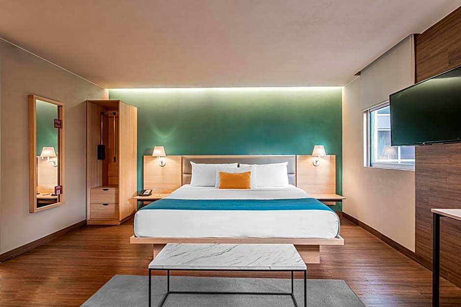 City Express Suites by Marriott Queretaro