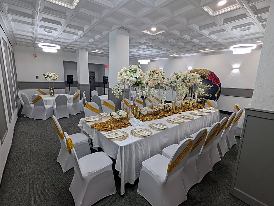 Red Roof Inn PLUS+ Wichita East