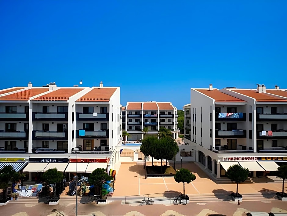 Pins Platja Apartments