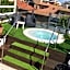 Q Hotel