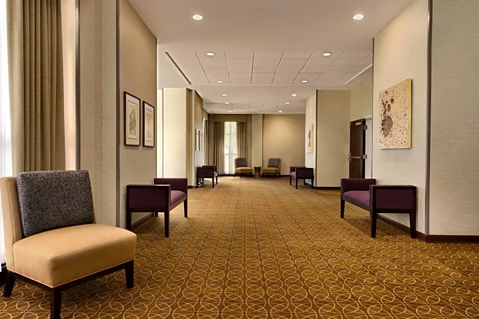 DoubleTree By Hilton Milwaukee Brookfield