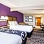 La Quinta Inn & Suites by Wyndham Clearwater South