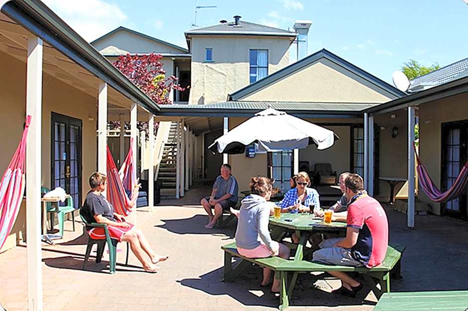 The Prince Albert Backpackers & Bar