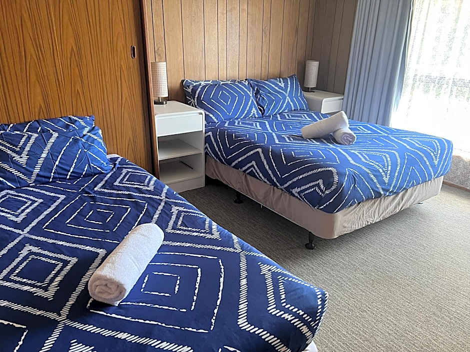 Woodmans Hill Motel