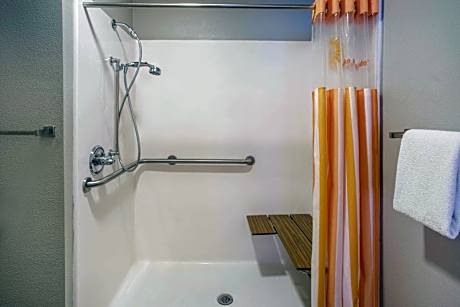 King Room - Mobility Access/Non-Smoking