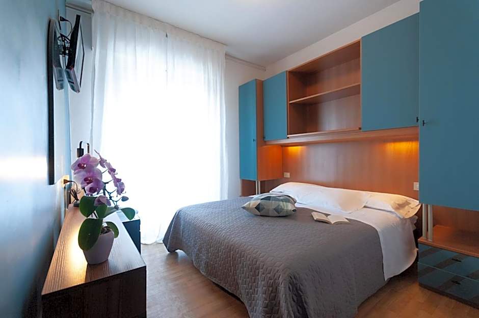 Hotel Crystal